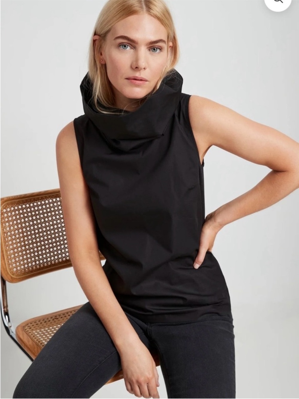 Marcella NYC Turtleneck Sleeveless Black Top XL